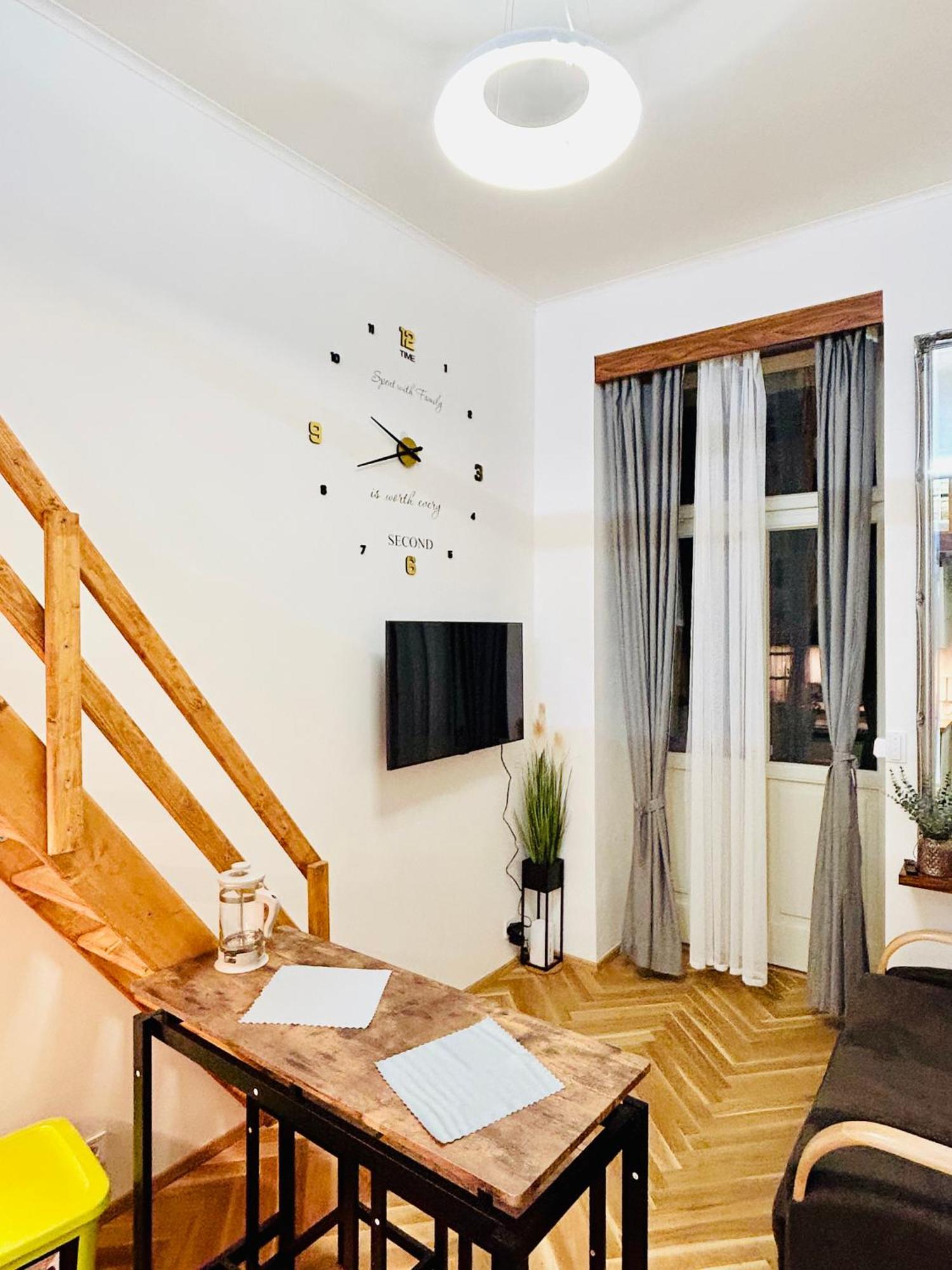 Cozy Design Homestay With Terrace Prague Exterior photo